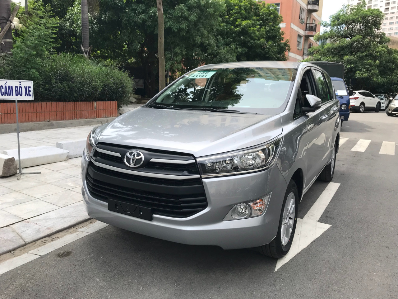 Toyota Innova E 2.0MT 2023 - Mẫu xe số sàn ăn khách nhất Việt Nam